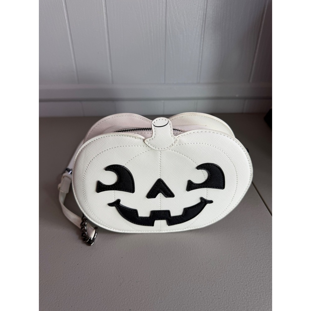 Fine By Me White Pumpkin Jack-O-Lantern Crossbody Bag Halloween Ghost LiningNWOT
